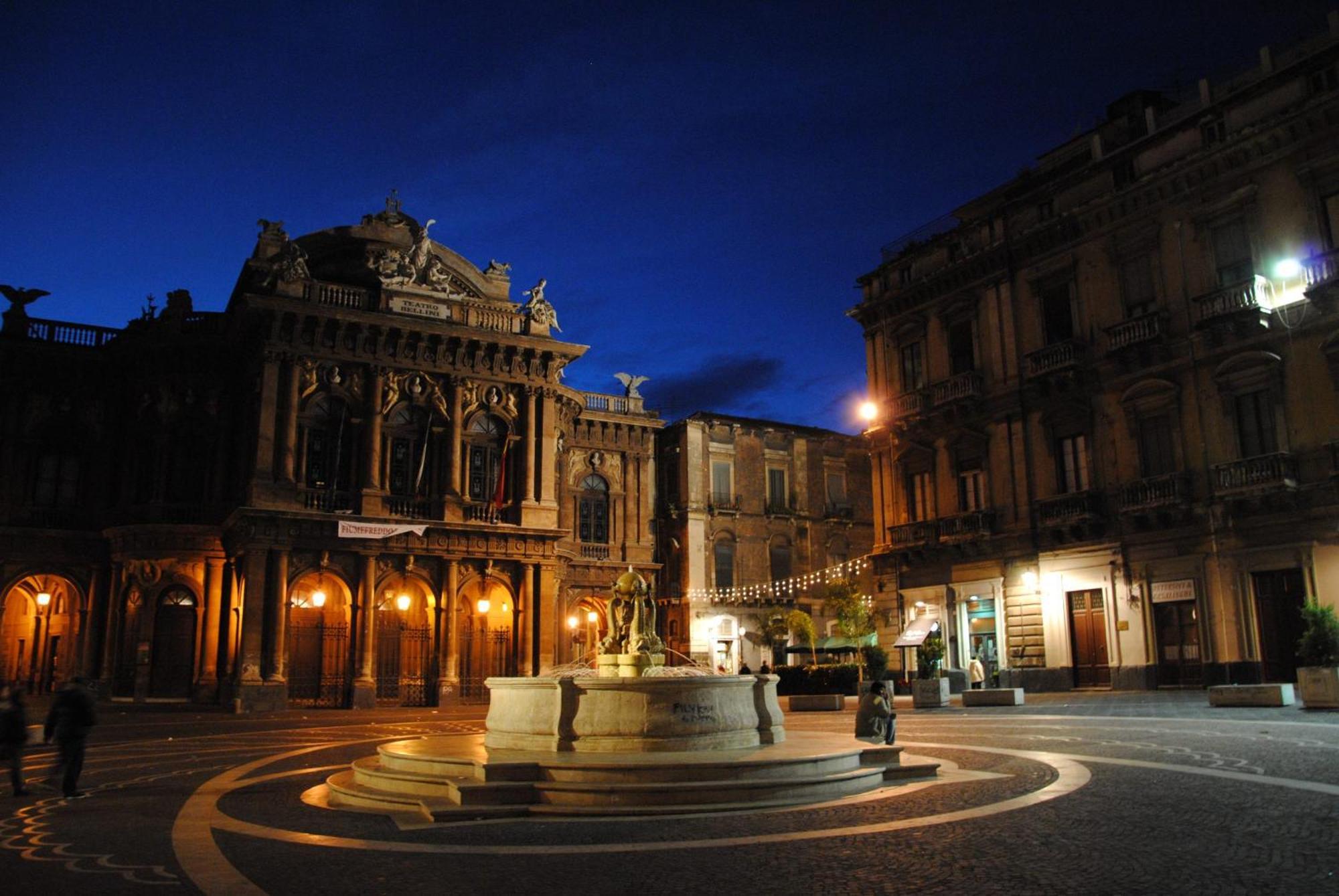 Mousuite Catania Bagian luar foto